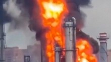 Un dron ucraniano impacta contra un edificio en construcción y una refinería ceca de Moscú