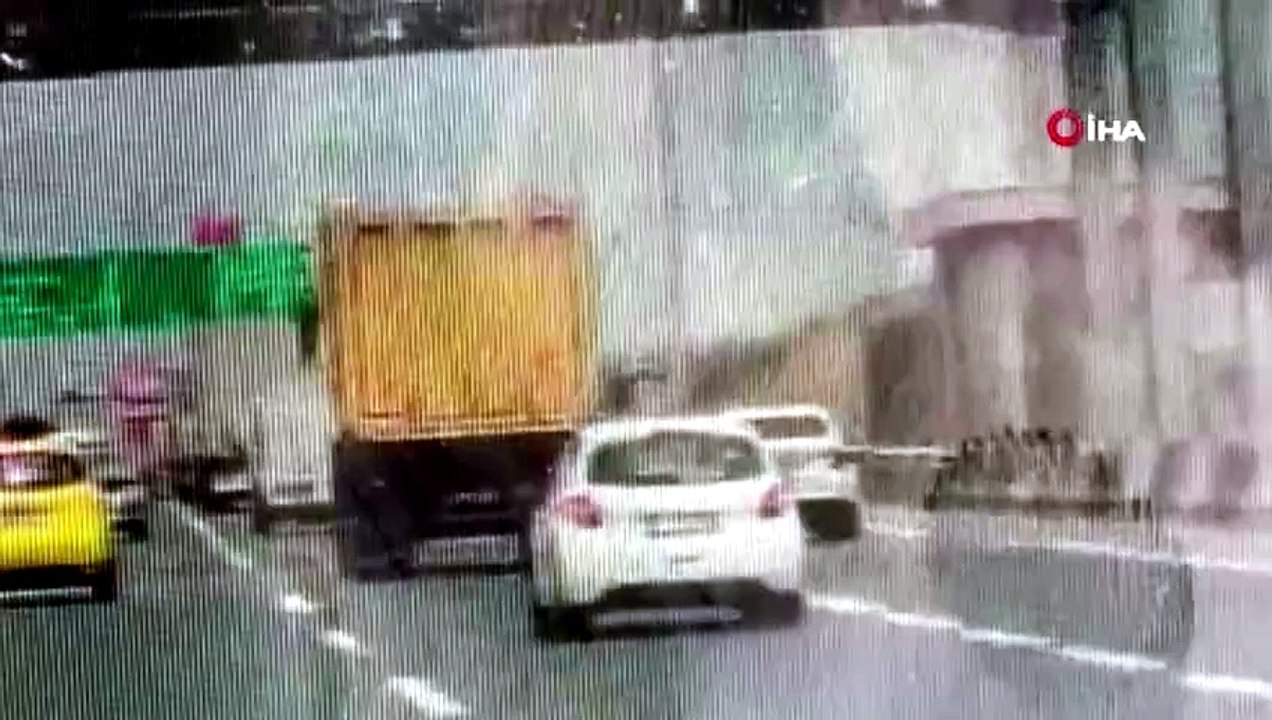 Kuzey Marmara Otoyolu’nda korku dolu anlar: Tır otomobili önüne alıp sürükledi!