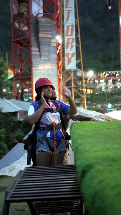 Couple Giant Swing in Rishikesh