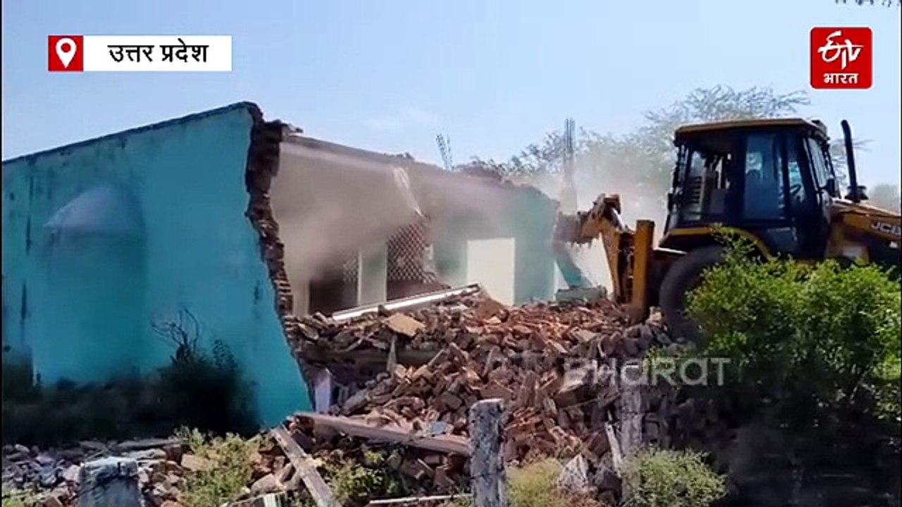 अवैध कब्जों पर सख्त कार्रवाई: मंदिर, मस्जिद और...