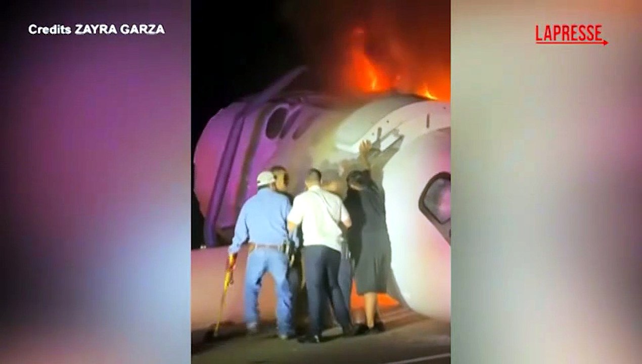 Usa, automobilisti salvano i passeggeri di un piccolo aereo precipitato in Texas