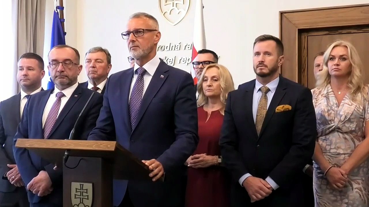 ZÁZNAM: Hlas opätovne predloží návrh k referendu o predčasných voľbách