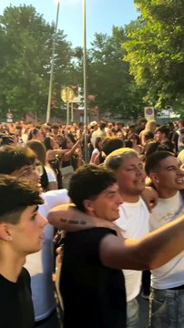 La notte prima degli esami: a Pontedera gli studenti cantano Venditti alla vigilia della maturità
