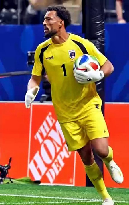 40-Year-Old Goalkeeper Stuns the World! 🌍🧤 | Josimar "Vozinha" Dias | Cape Verde 🇨🇻 | World Cup