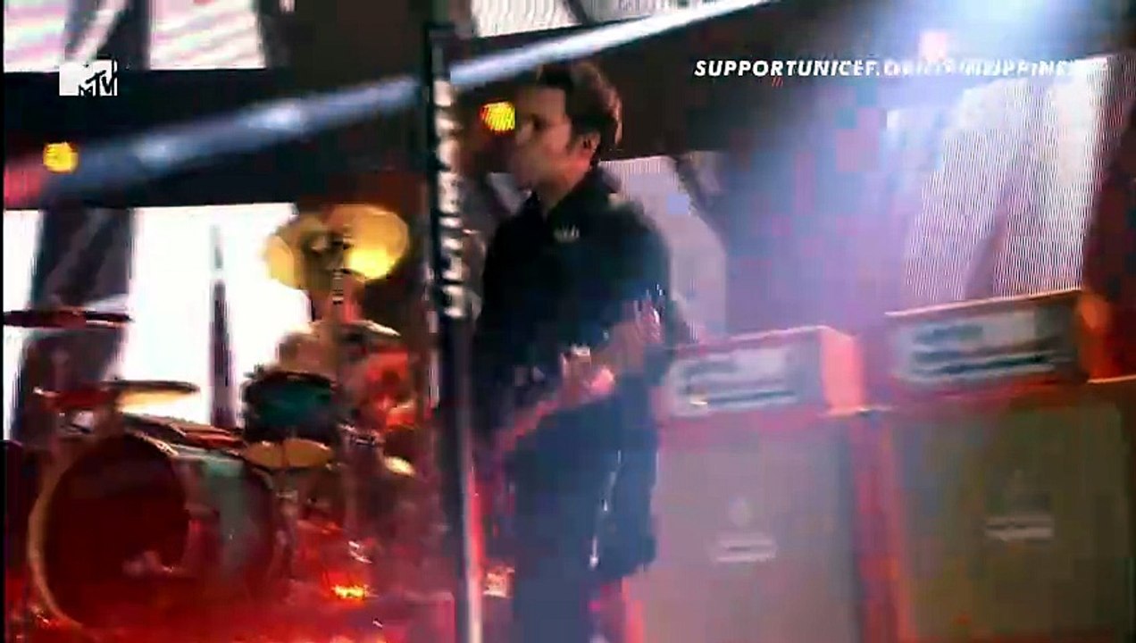 I Don't Care - Fall Out Boy (live)