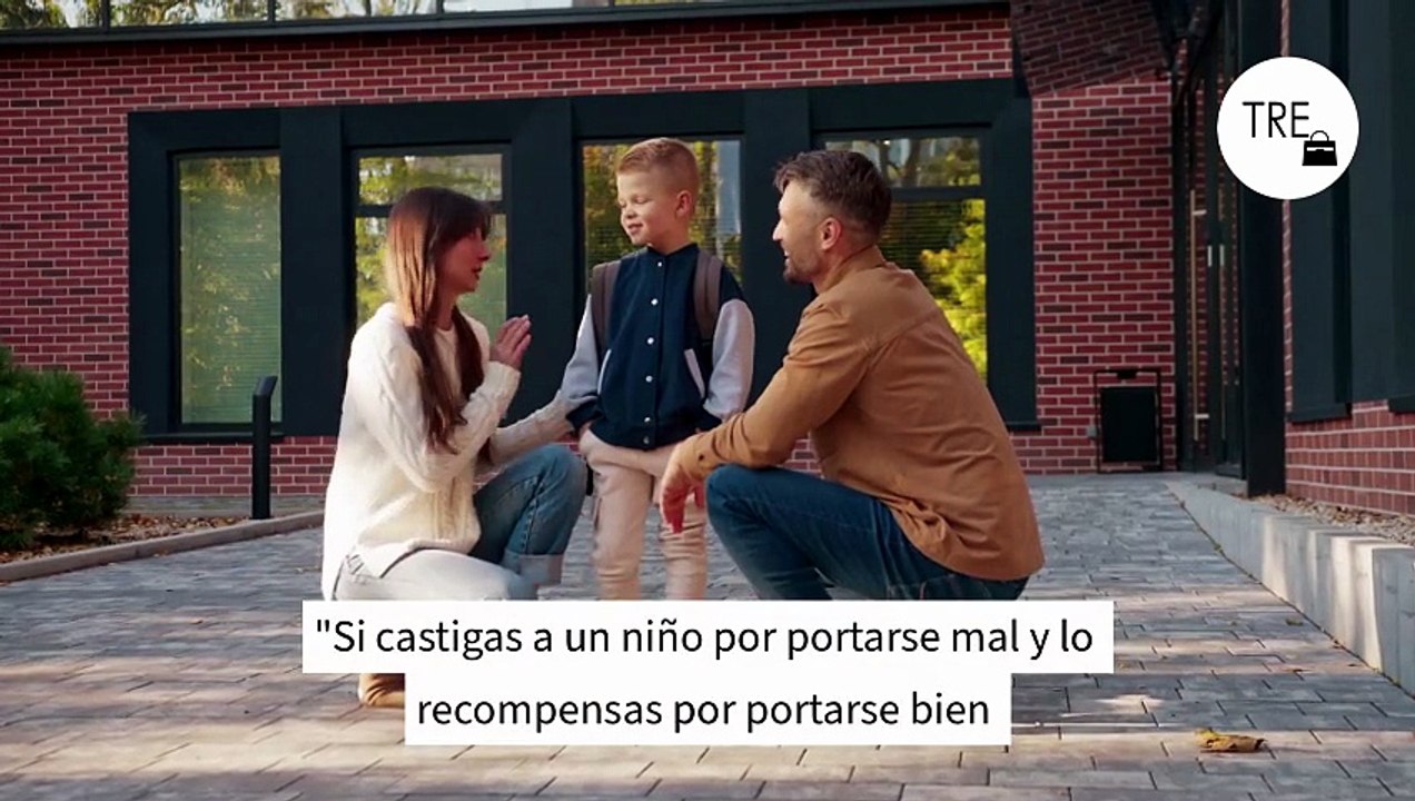 Immanuel Kant, filósofo: "Si castigas a un niño por portarse mal y lo premias por portarse bien, hará lo correcto solo por la recompensa"