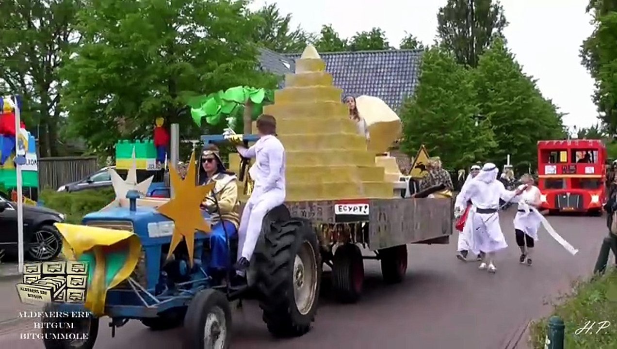 2019  sneon 25 maaie Optocht Bitgummole mei bylden oar kamera stânpunt