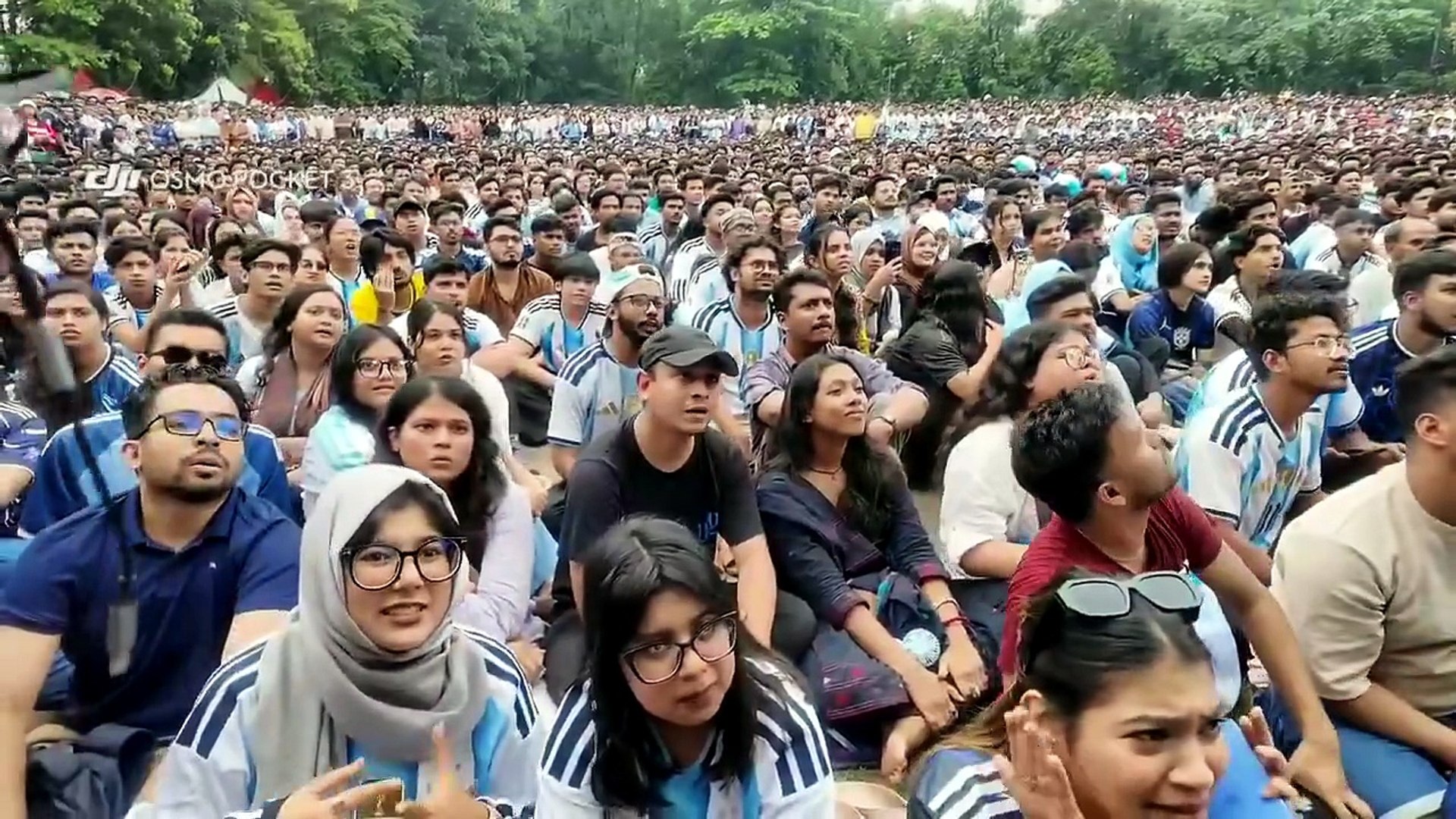 ⁣¿Bangladesh? Todo celeste y blanco