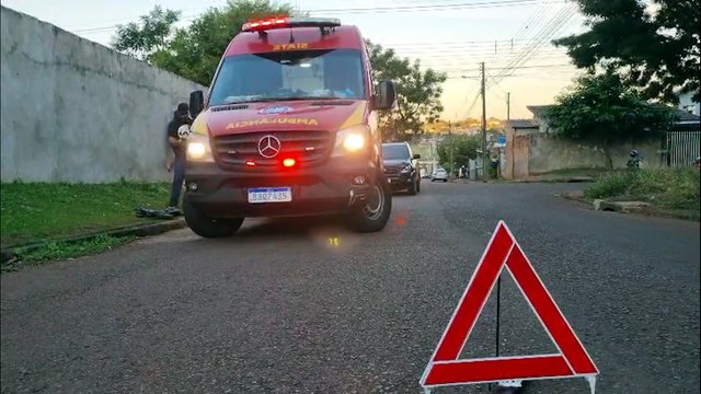 Acidente entre automóvel e patinete elétrico mobiliza socorro no Interlagos