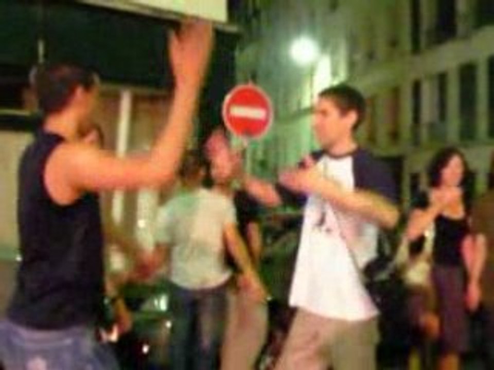02_DancinG Bière BerBère à Montmartre Maison Collignon