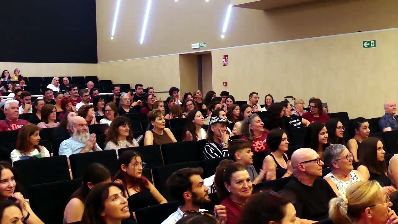 ACTO ENTREGA PAPELES BODAS DE ISABEL 2027