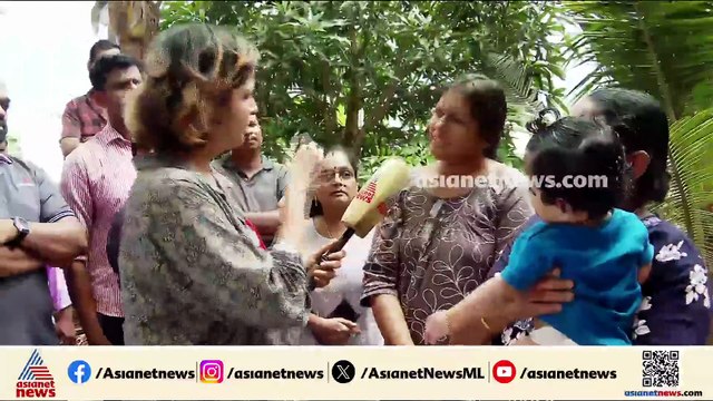 ചുമര് മൂടി പ്രാണികൾ, ആഹാരം പോലും കഴിക്കാൻ പറ്റാത്ത അവസ്ഥ; സഹികെട്ട് നാട്ടുകാർ
