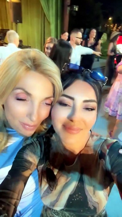 🔵Kostana shfaqet e lumtur pasi Ferma VIP 3 e fitoj mikesha e saj ikonike Moza❤