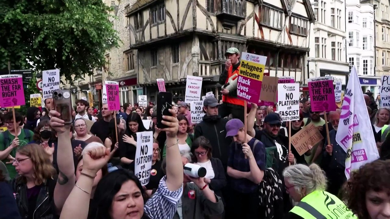 Ην. Βασίλειο: Τόμι Ρόμπινσον στην Oxford Union:...