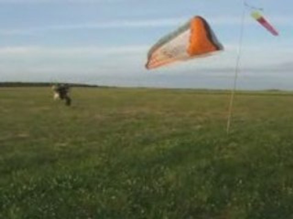 Premier vol en paravroum