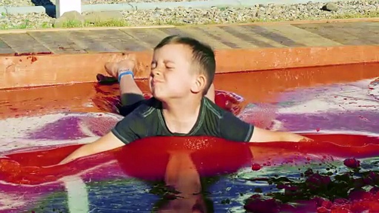 Mark Robers CrunchLabs S01E03 Worlds Largest Jello Pool H 264