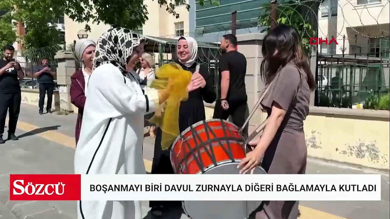 Boşanmayı davul zurna ile kutlayan kadının eski eşi de bağlama çaldı