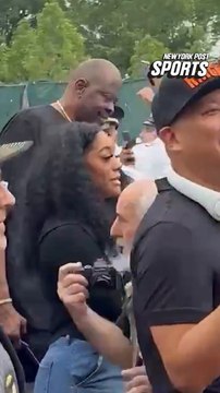 Patrick Ewing greets fans at Knicks parade