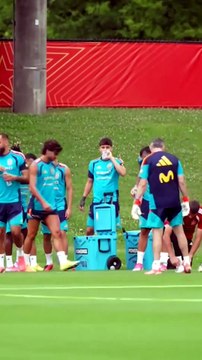 España entrena de cara a su segundo partido de la fase de grupos del Mundial