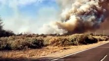 El viento reactivó focos de incendio en Cafayate y preocupa a los vecinos