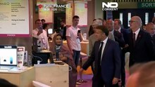 Macron ve Modi, Fransa'daki VivaTech'te Hindistan pavyonunu gezdi