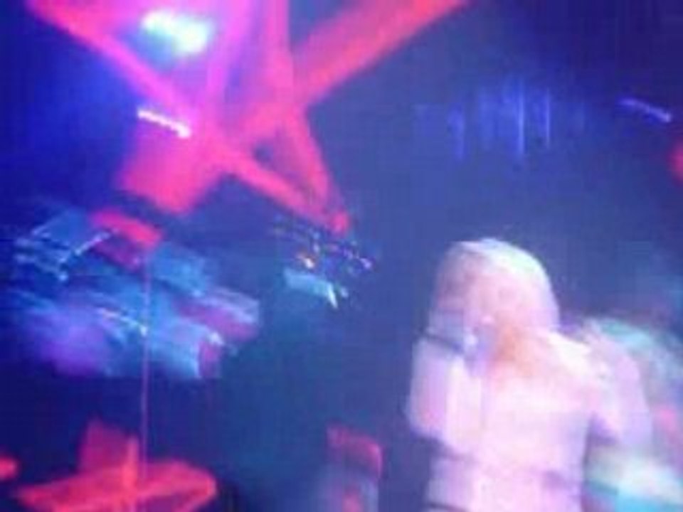Avril Lavigne Sh8ter Boy Bruxelles 21/06/08