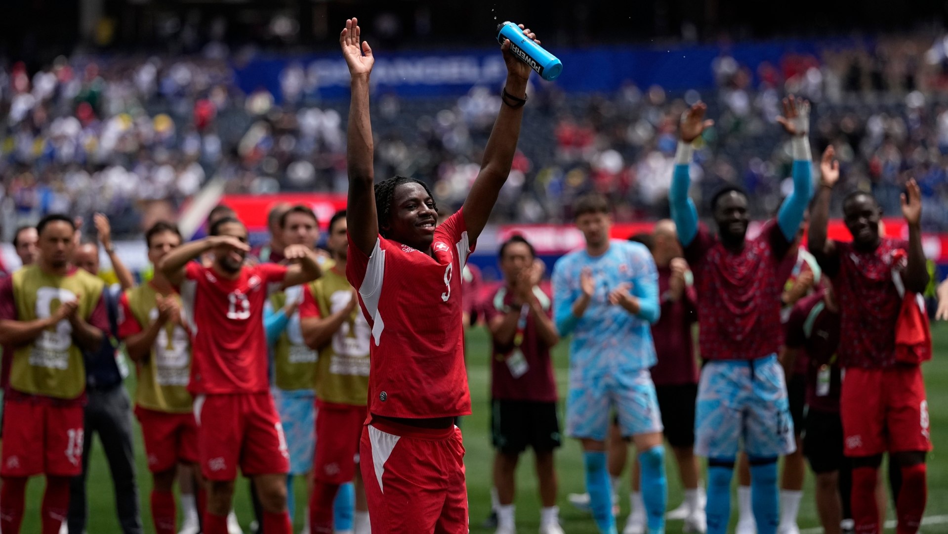 El doblete del jugador de moda en el Mundial: Manzambi el segundo más joven en hacer un doblete