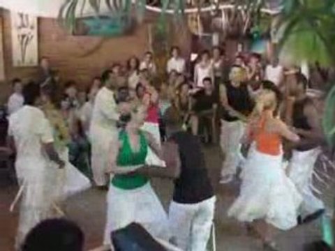 Rueda Compagnie Acuerdo Latino