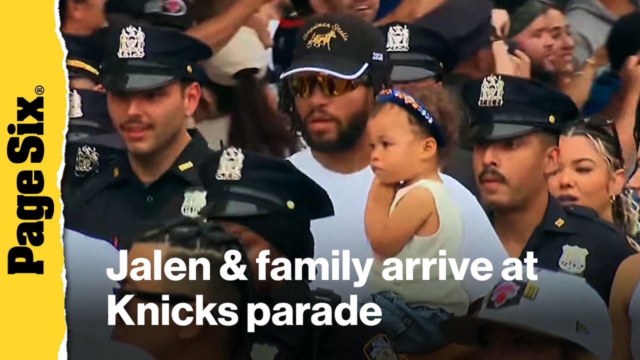 Fan-favorite Jalen Brunson makes Knicks parade a family affair