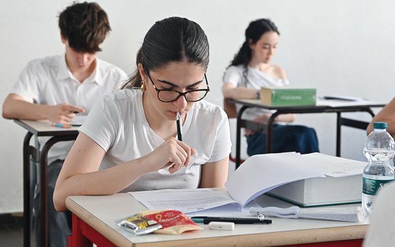 Oggi la seconda prova della Maturità 2026, ma gli studenti bocciano il nuovo orale