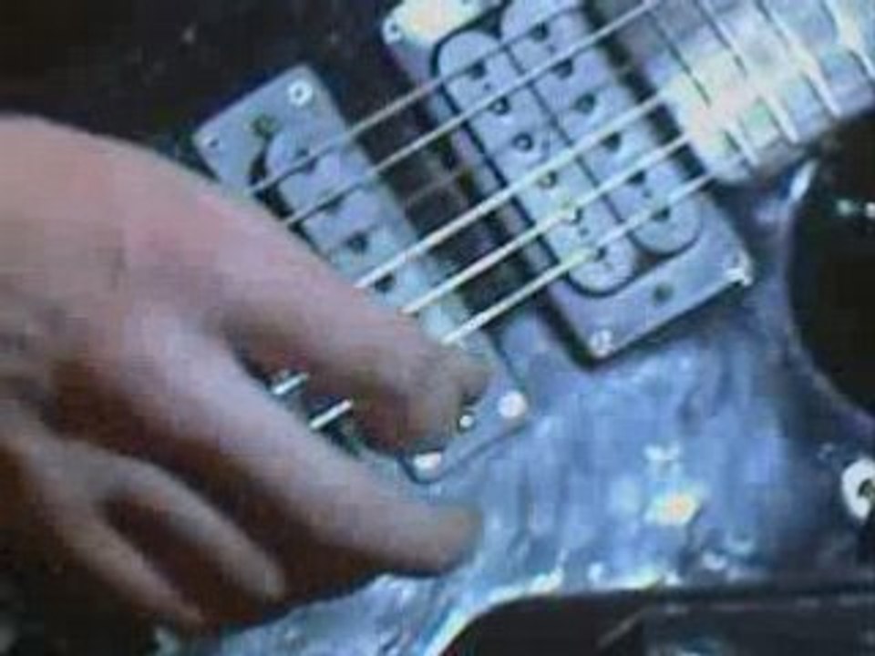 Venom - 7 Gates Of Hell (Hell at Hammersmith - Alive in 85)