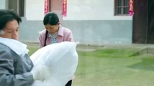 为拯救深陷赌瘾的儿子，农村大妈藏起绝世千术走上牌桌：今天，我要以千反赌！