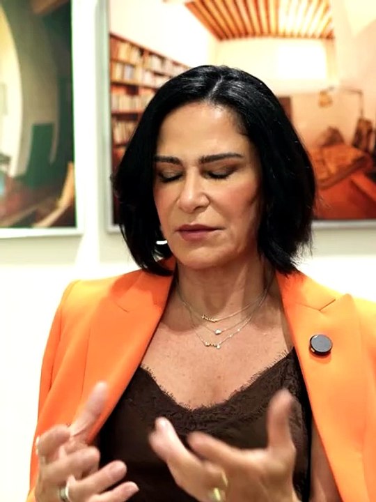Lydia Cacho le cuenta a Magas como empezó su carrera (mob)
