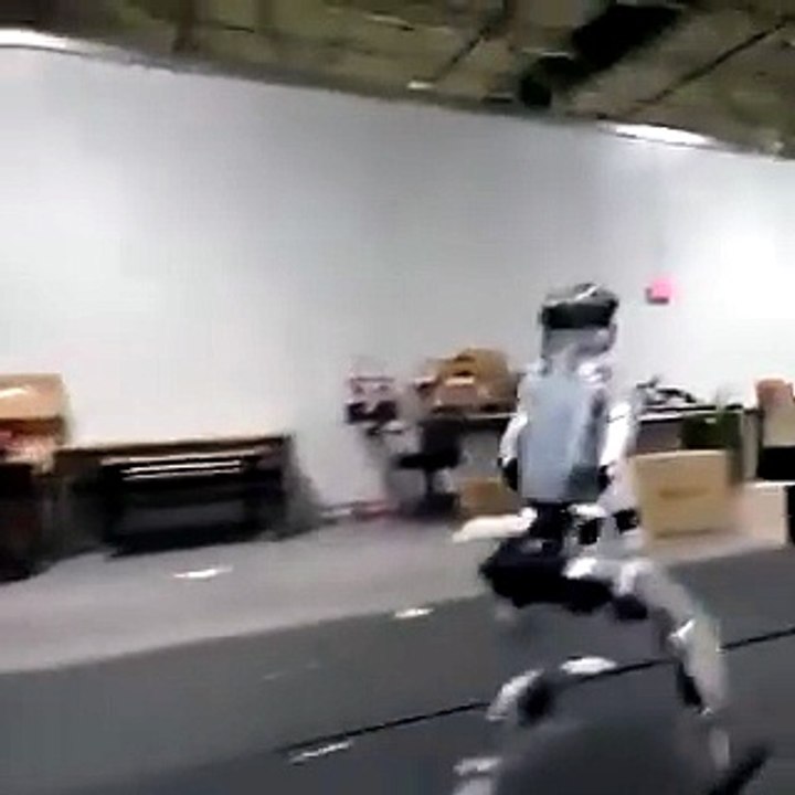Only 5 Days of Training… And This Humanoid Robot Is Already Moving Like a Machine