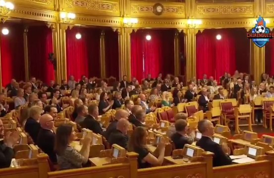 Mondiali, incredibile in Norvegia: tutto il Parlamento imita l'esultanza di Haaland & Co!