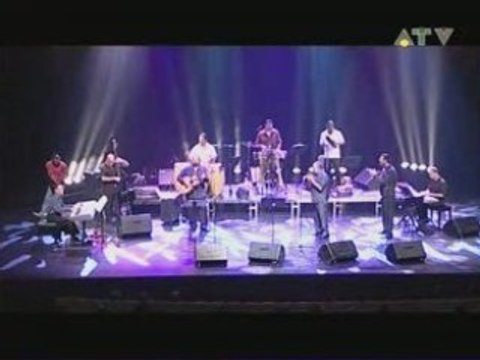 CHEO FELICIANO CANTA LIVE A L'ATRIUM