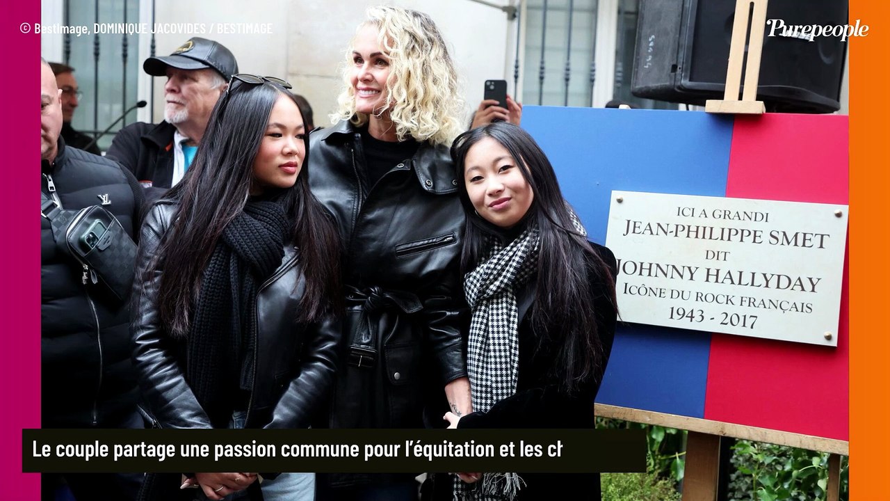 Laeticia Hallyday de retour à Paris : un grand sourire aux lèvres, elle est le premier soutien de son compagnon Serge Varsano