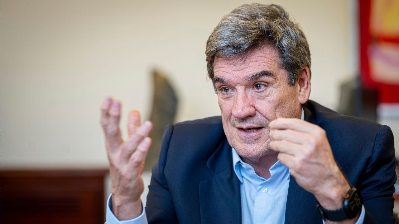 Entrevista con José Luis Escrivá, gobernador del Banco de España