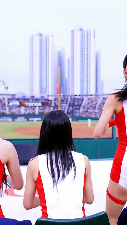 Stunning New Lotte Giants Cheerleader Oh Hyo-jeong Dance Fancam + Cheerleader EP 81