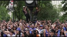 New York pazza per i Knicks: migliaia alla parata per i campioni Nba