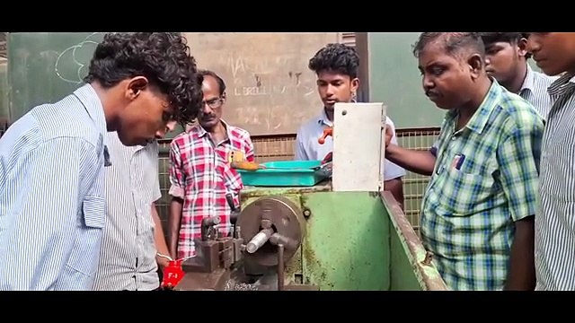 படிச்சா வேலை நிச்சயம்... ஆனா படிக்கத்தான் மாணவர்கள் வருவதில்லை - தமிழக ஐ.டி.ஐ.க்களின் அவல நிலை