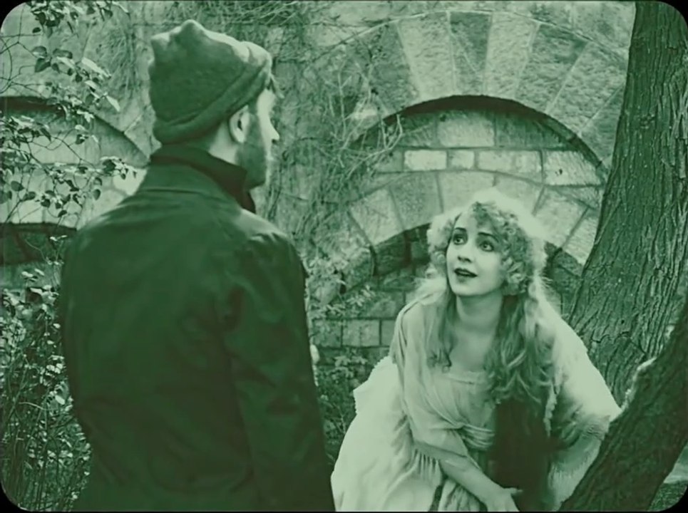 LE REVENANT A Halál Után (1920) Film Muet Complet - W/ English Subs Cartons Français - Suspense