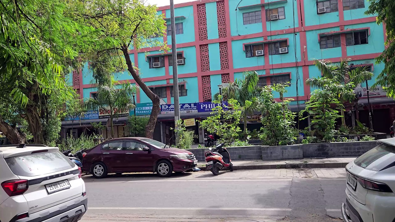 Inside Sector 12 RK Puram: Premium Government M...