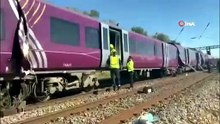 İngiltere’de iki yolcu treni çarpıştı: Tüm seferler durduruldu