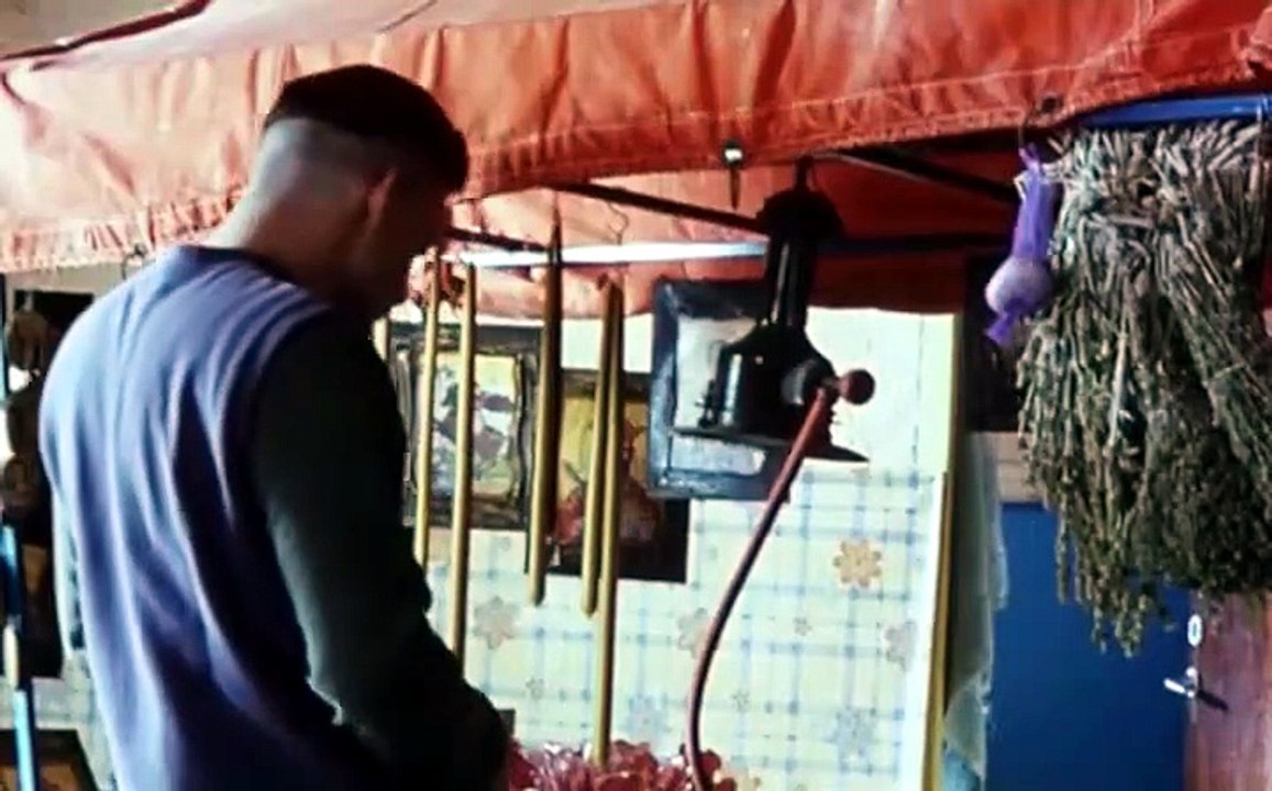 Αύριο θα'ναι αργά (2001)