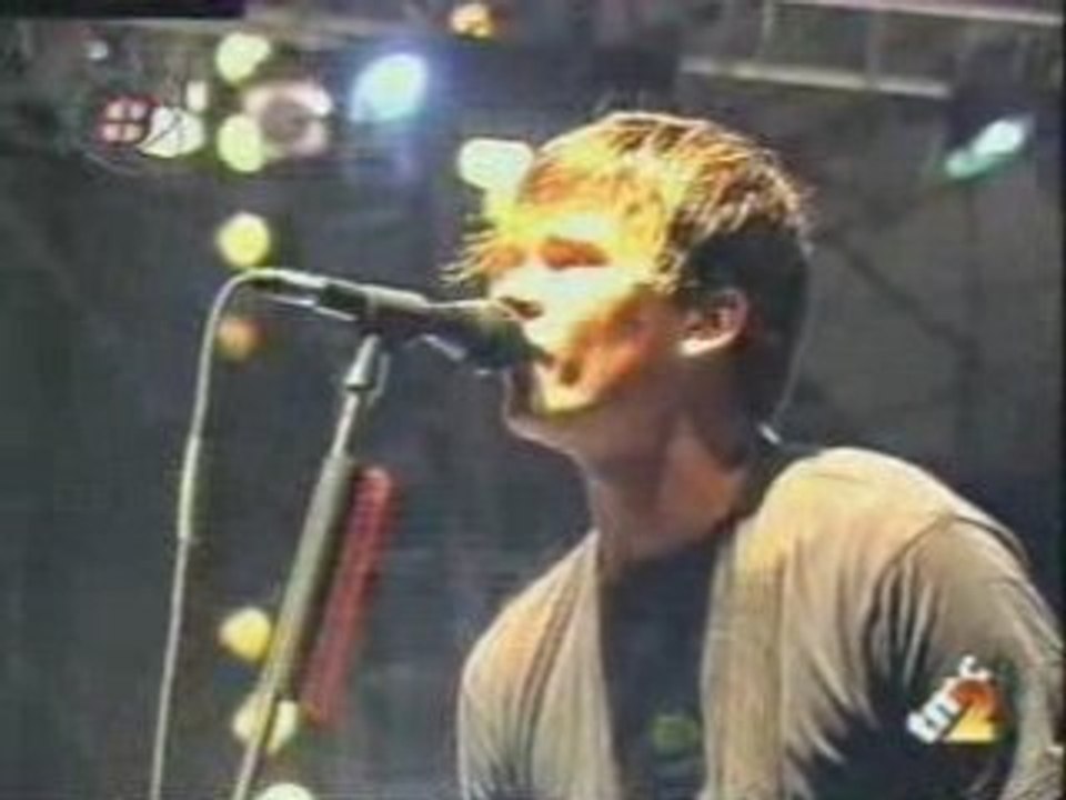 Blink 182 - Don't leave me - Live
