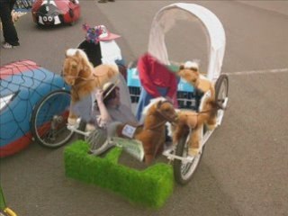 Les voitures a pedales de reville