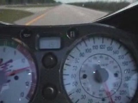 Motorcycles - Suzuki Hayabusa top speed run