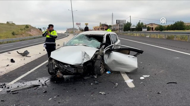 Nevşehir'de aydınlatma direğine çarpan otomobildeki çocuk öldü, 3 kişi yaralandı