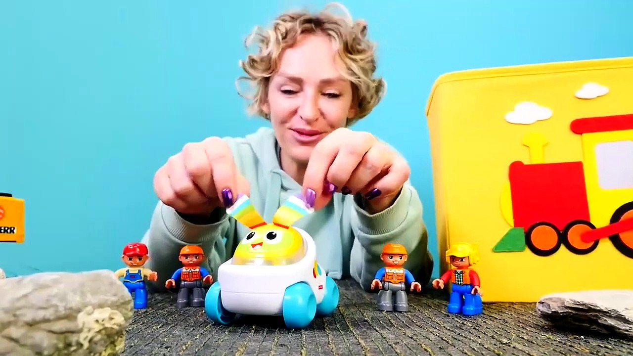 Çocuklar için araba oyunları Sihirli kutu İnşaat arabaları çıkartalım Lego [Full Movie]